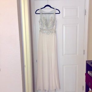 Beautiful prom dress!!!